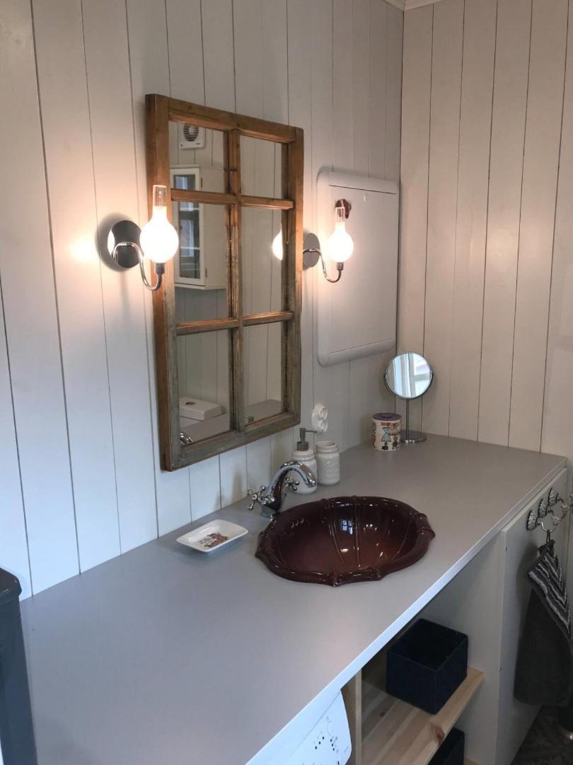 Nora'S Waterfront Cabin Svolvaer Ngoại thất bức ảnh