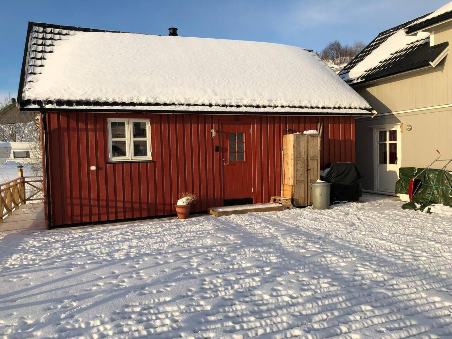 Nora'S Waterfront Cabin Svolvaer Ngoại thất bức ảnh